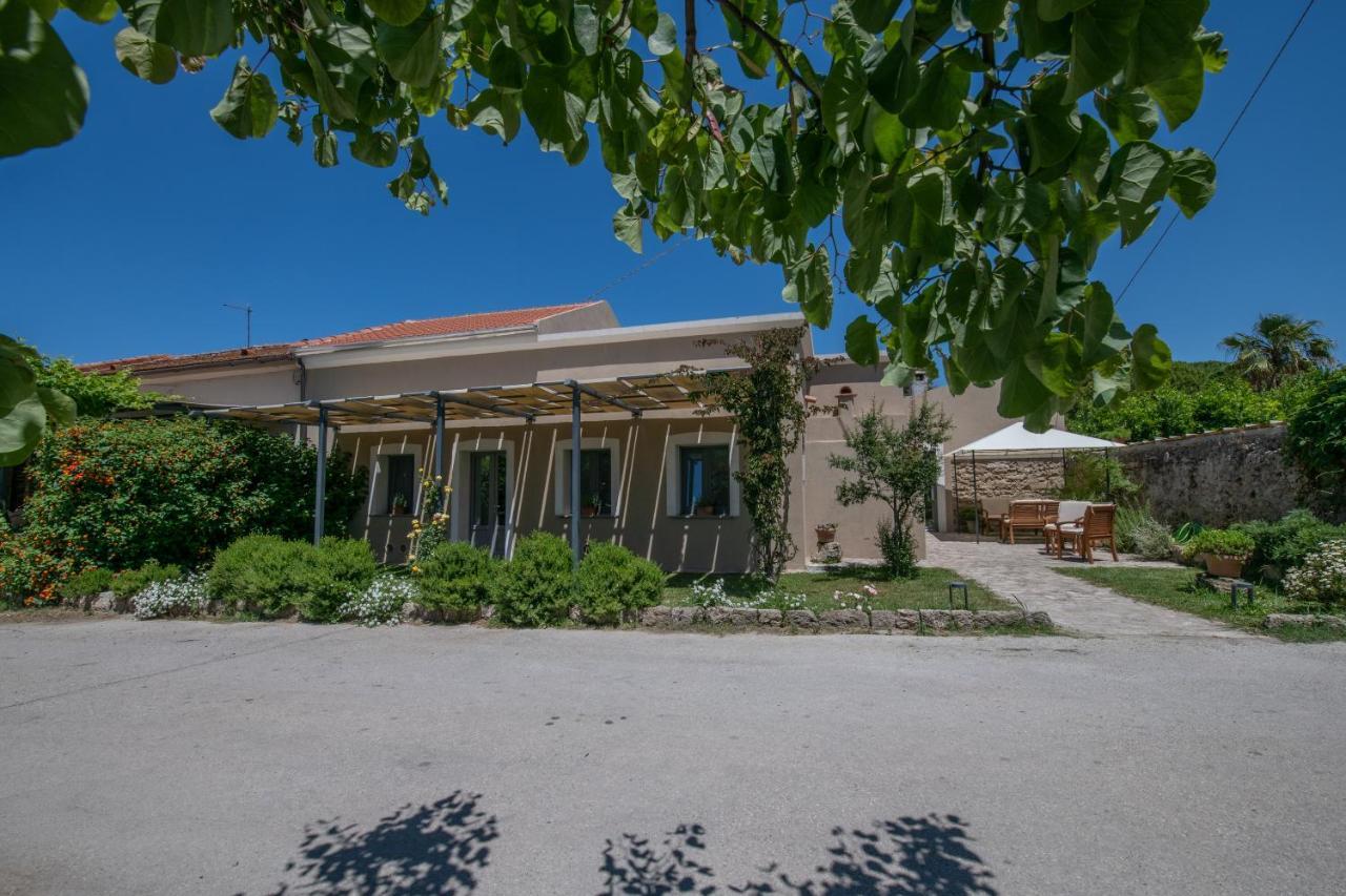 B&B Casa Franco Paestum Bagian luar foto